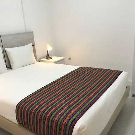 Charming Episode Lisbon